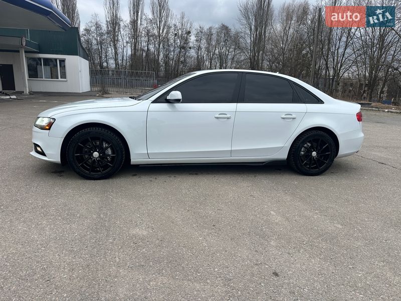 Седан Audi A4 2014 в Житомирі