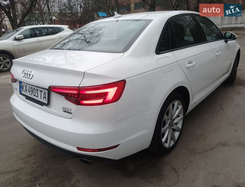 Седан Audi A4 2016 в Киеве