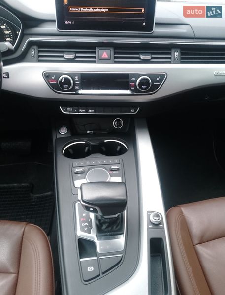 Седан Audi A4 2016 в Киеве