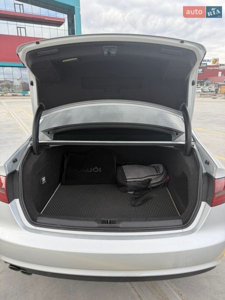 Седан Audi A4 2012 в Тернополі