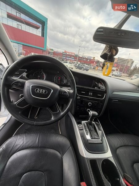 Седан Audi A4 2012 в Тернополі