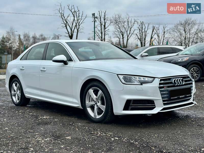 Седан Audi A4 2019 в Львові