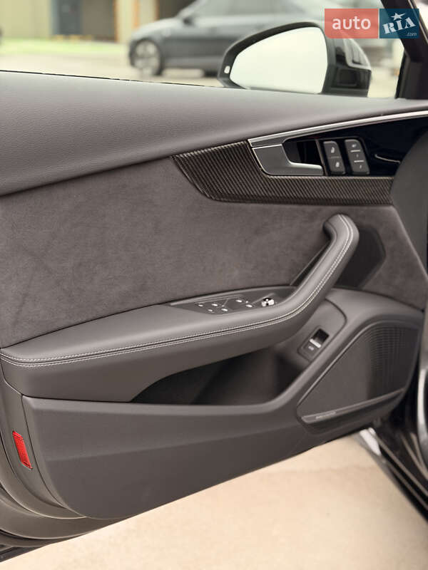 Седан Audi A4 2024 в Киеве