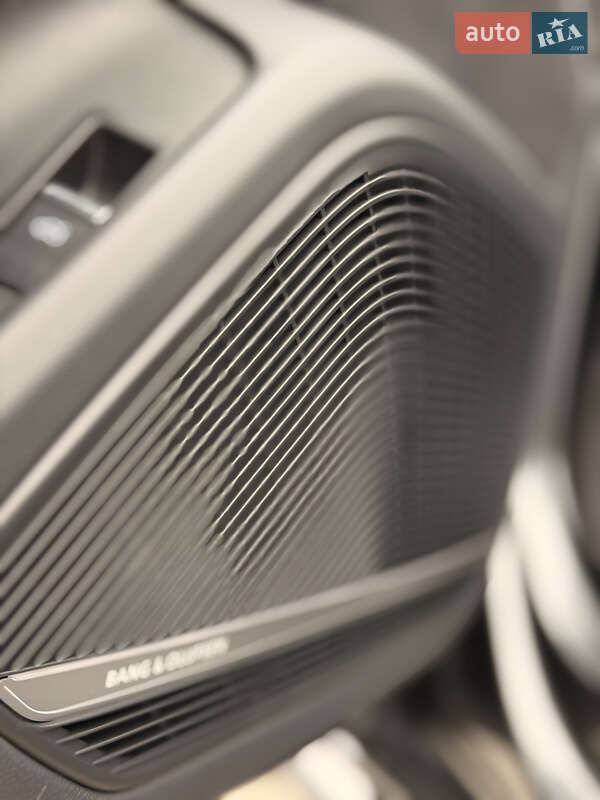 Седан Audi A4 2024 в Киеве