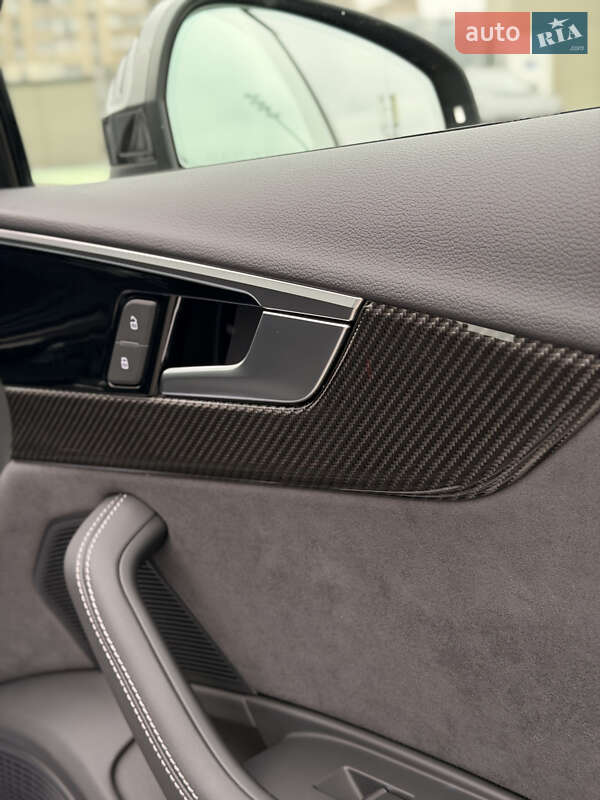 Седан Audi A4 2024 в Киеве
