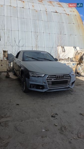 Седан Audi A4 2016 в Львове