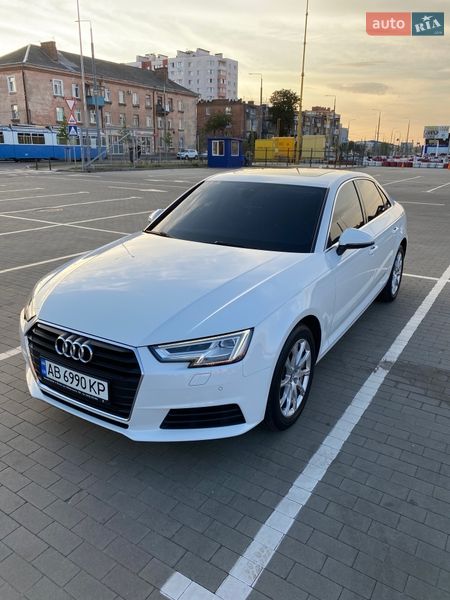 Седан Audi A4 2018 в Вінниці