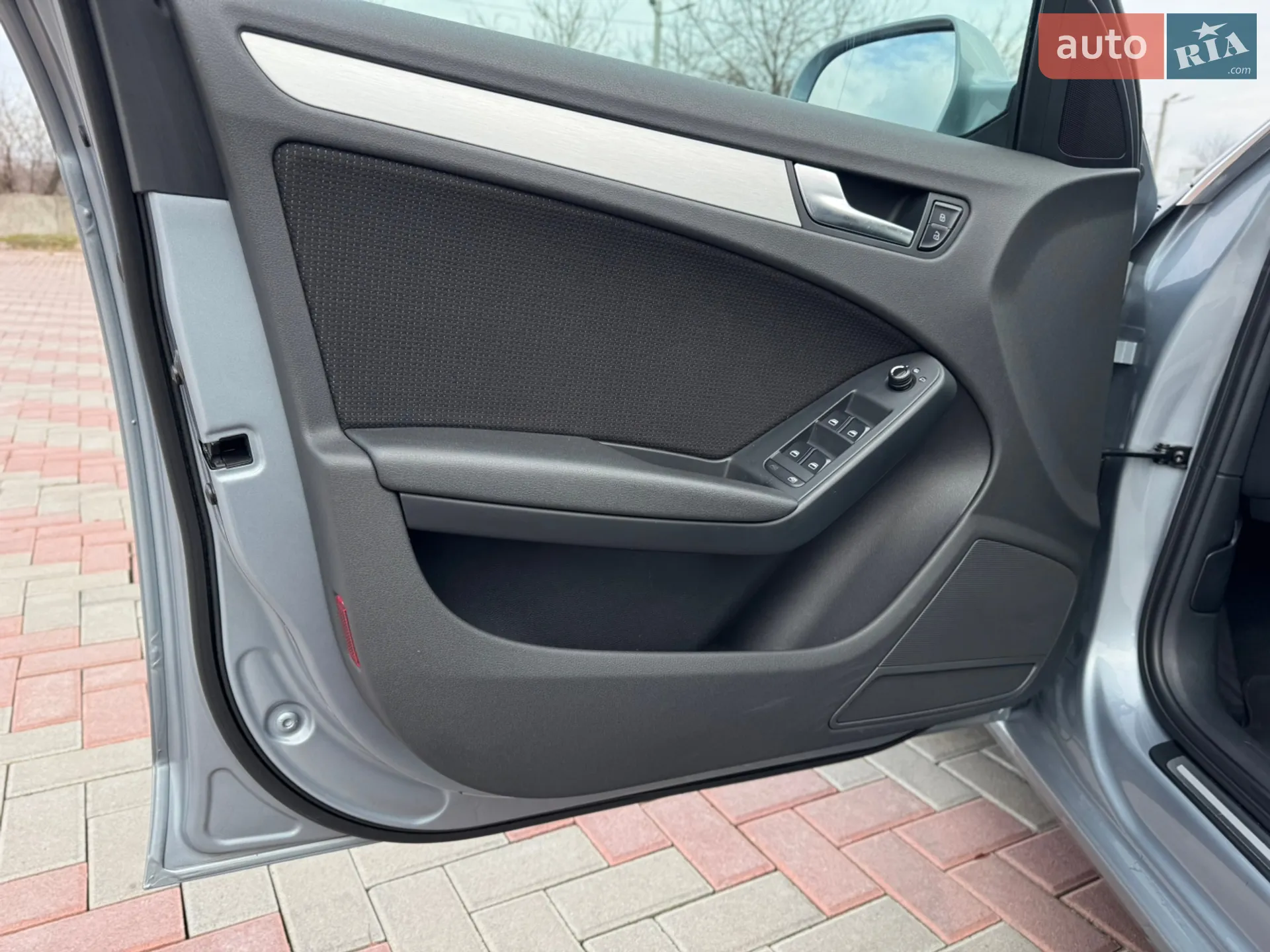 2011 Audi A4 - мініатюра 39