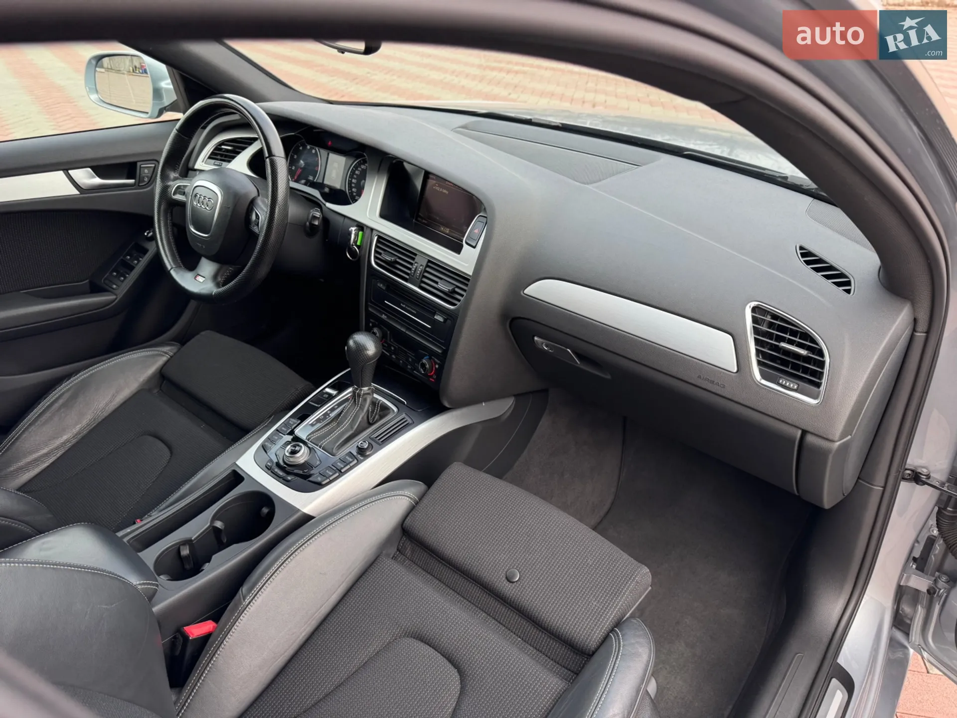 2011 Audi A4 - мініатюра 52