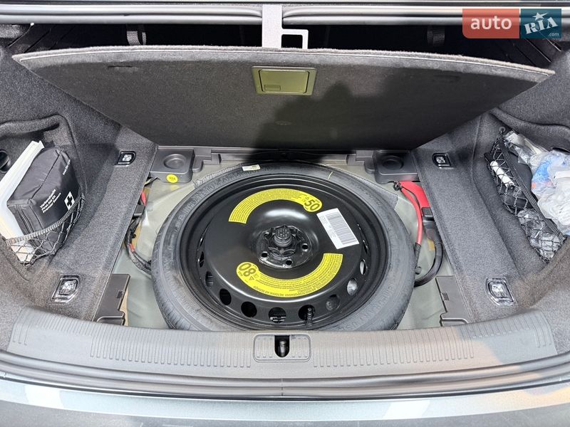 Седан Audi A4 2023 в Киеве