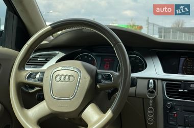 Седан Audi A4 2012 в Львове