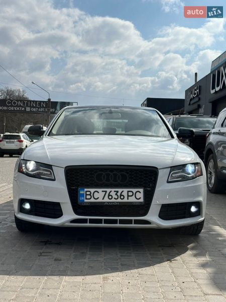 Седан Audi A4 2012 в Львове