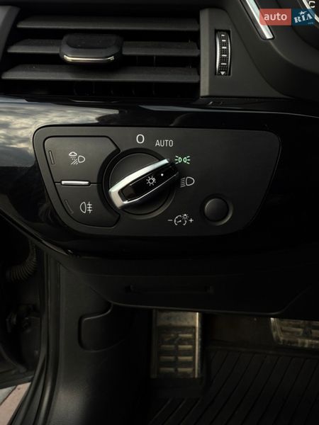 Универсал Audi A4 2015 в Долине