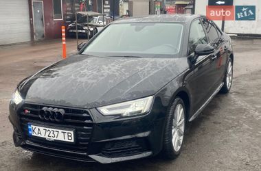 Седан Audi A4 2017 в Киеве