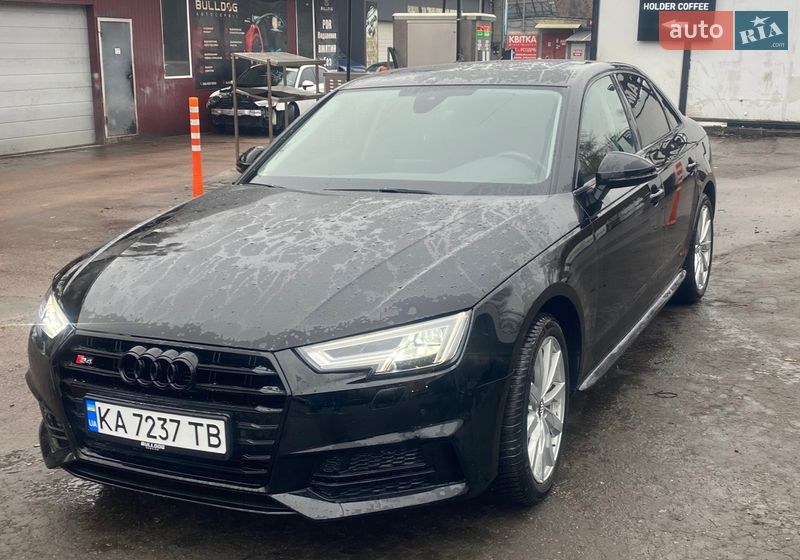 Audi A4 2017