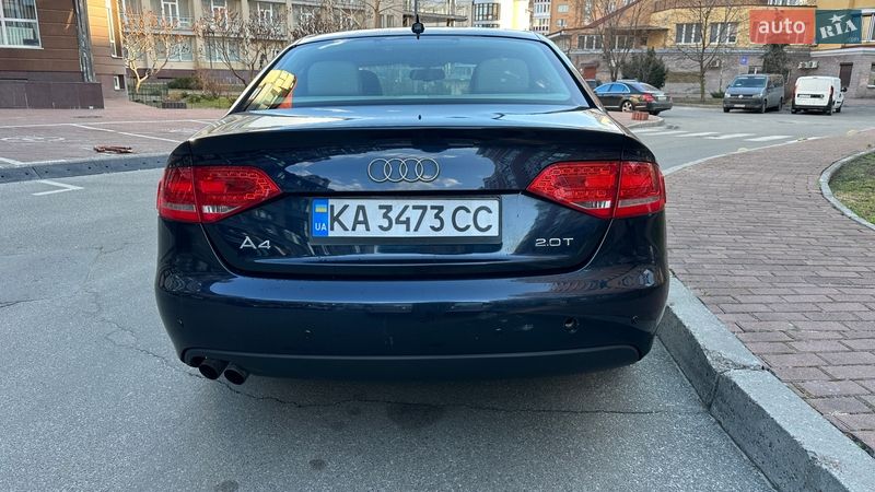 Седан Audi A4 2011 в Києві