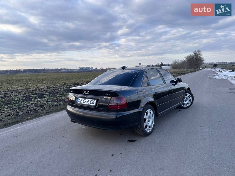 Седан Audi A4 1998 в Виннице