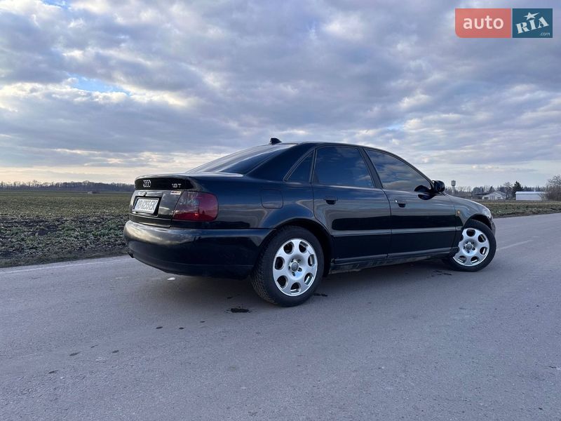 Седан Audi A4 1998 в Виннице
