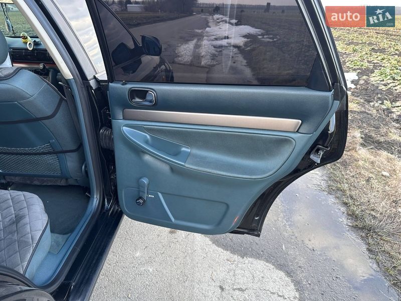 Седан Audi A4 1998 в Виннице