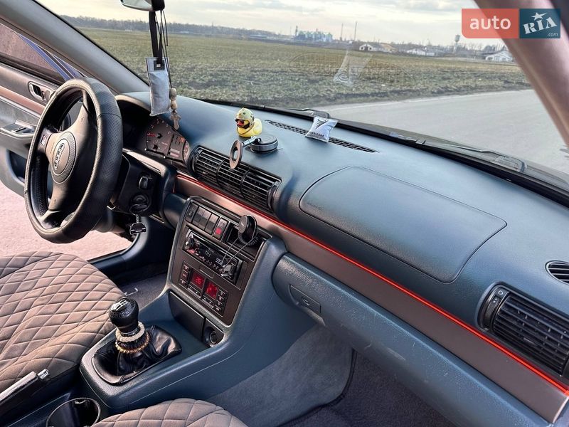 Седан Audi A4 1998 в Виннице