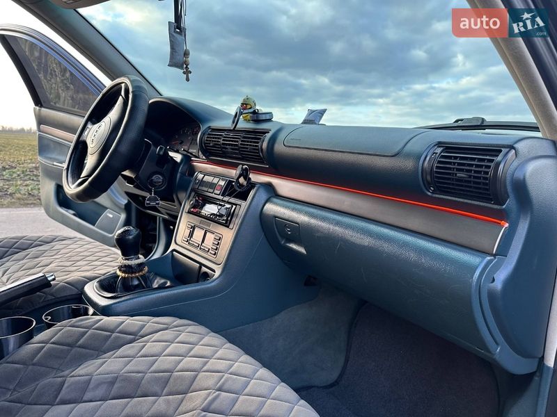 Седан Audi A4 1998 в Виннице
