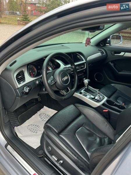 Седан Audi A4 2015 в Львове
