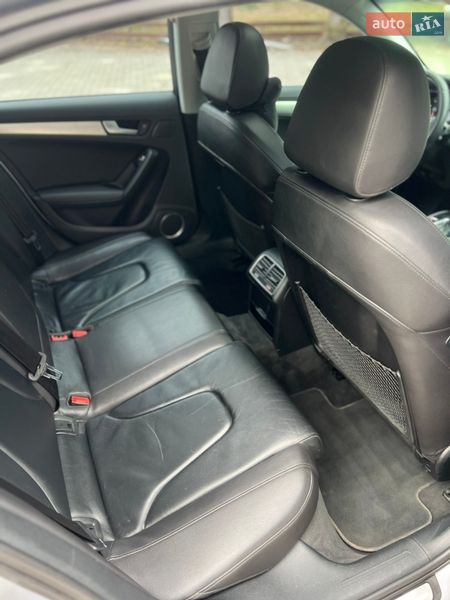 Седан Audi A4 2015 в Львове