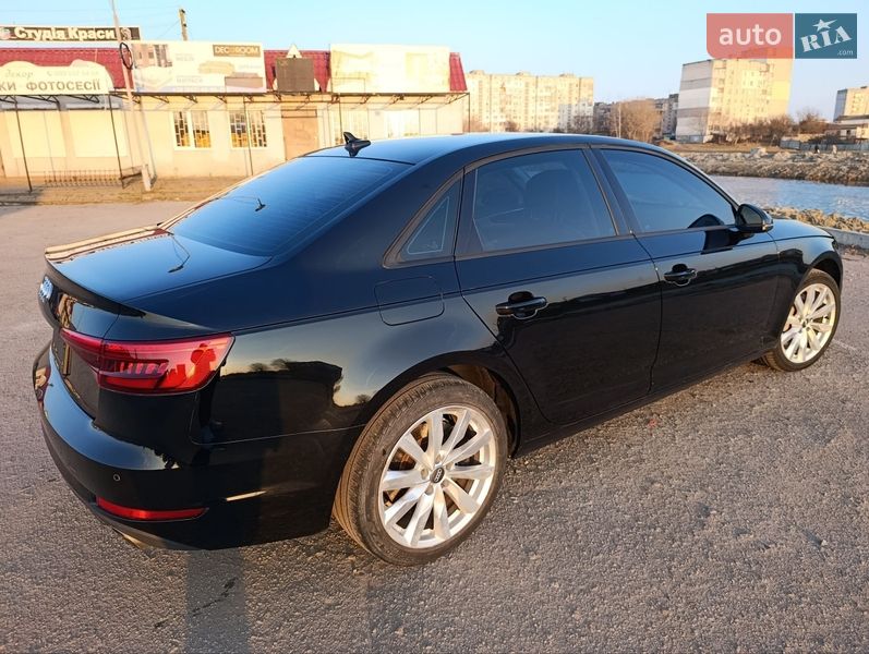 Седан Audi A4 2016 в Переяславе