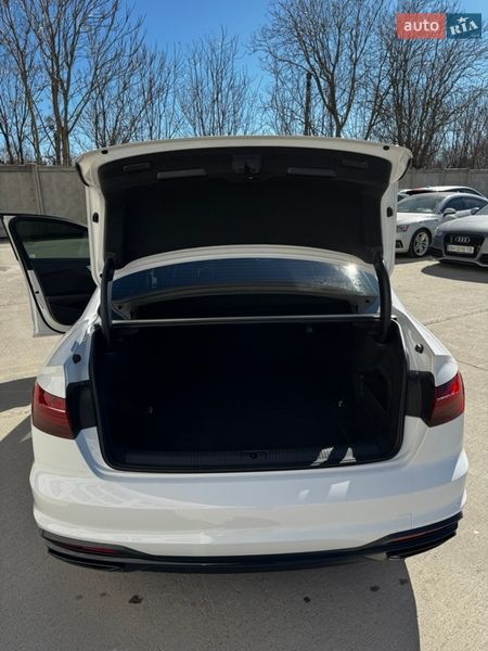 Седан Audi A4 2020 в Одессе