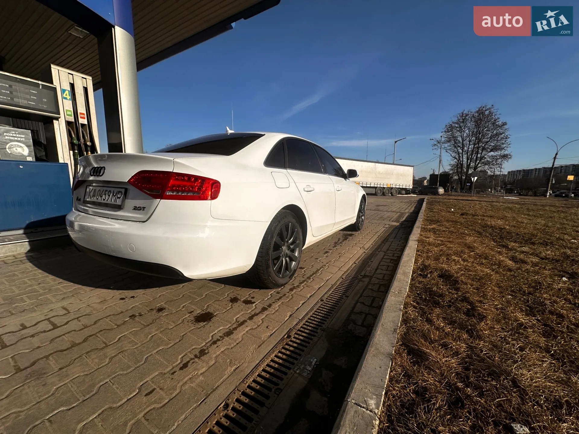2010 Audi A4 - мініатюра 5