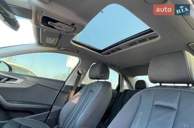 Седан Audi A4 2021 в Львове