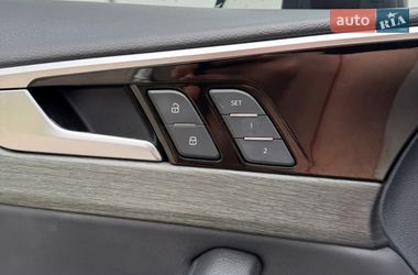 Седан Audi A4 2020 в Івано-Франківську
