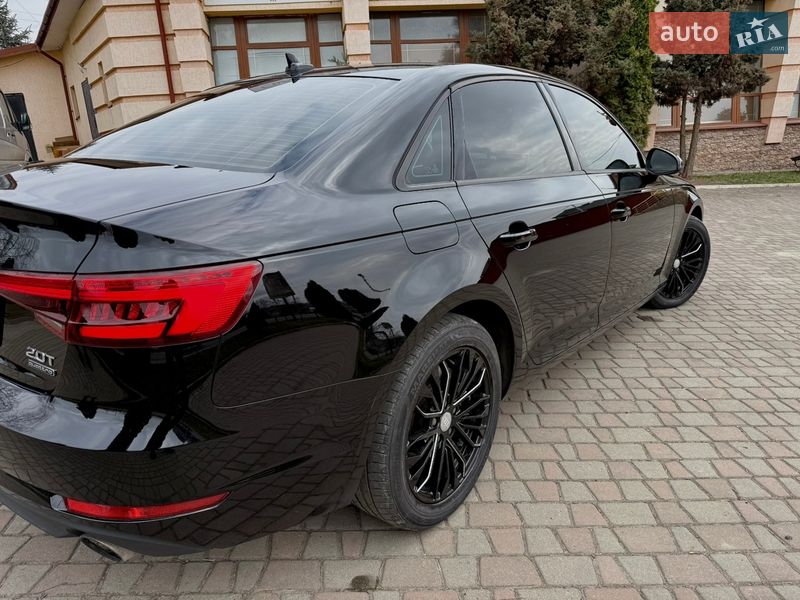 Седан Audi A4 2017 в Черновцах