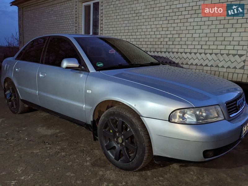 Седан Audi A4 1999 в Коровьем фото 12 Седан Audi A4 1999 в Коровьем
