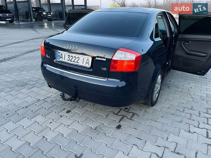 Седан Audi A4 2004 в Ракитном