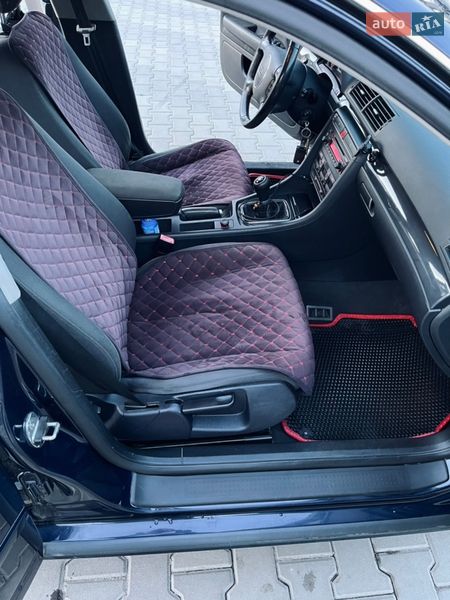 Седан Audi A4 2004 в Ракитном