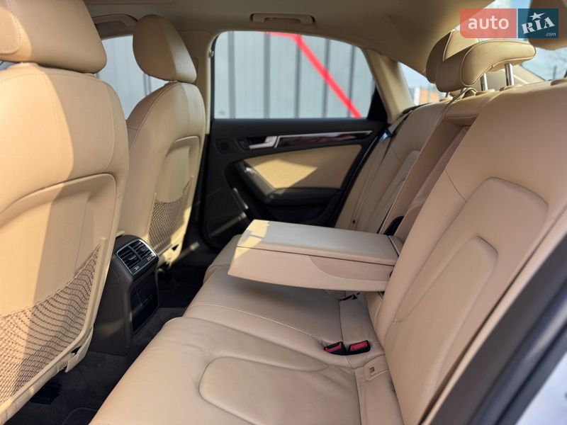 Седан Audi A4 2013 в Луцьку