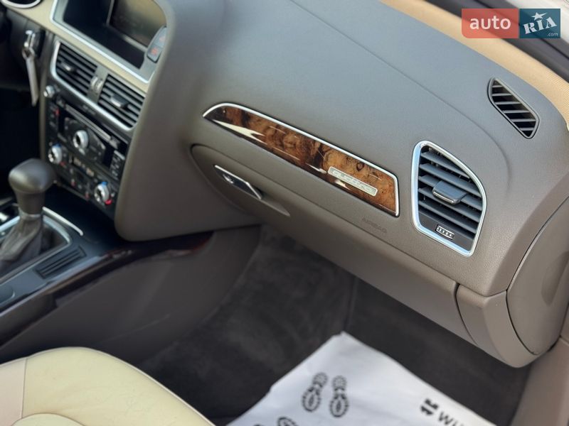 Седан Audi A4 2013 в Луцьку