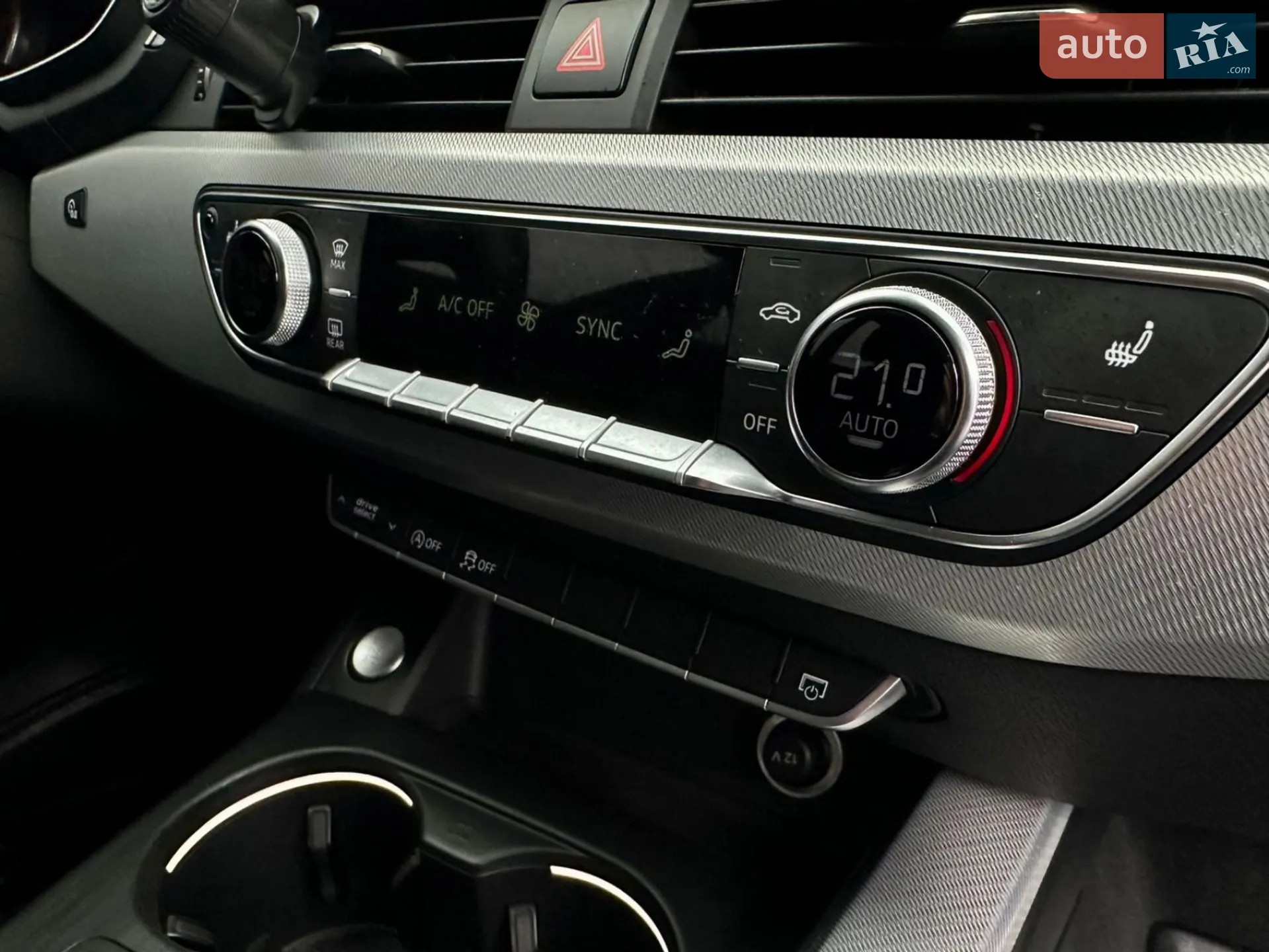 2016 Audi A4 - мініатюра 25