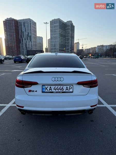 Седан Audi A4 2017 в Киеве