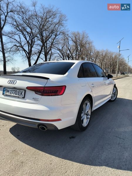 Седан Audi A4 2016 в Ромнах