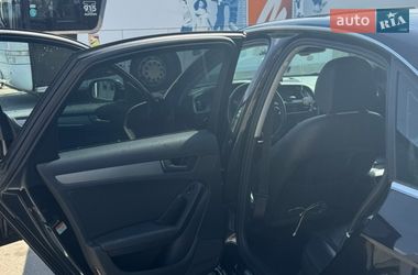 Седан Audi A4 2011 в Львове