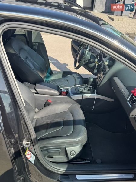 Седан Audi A4 2011 в Львове