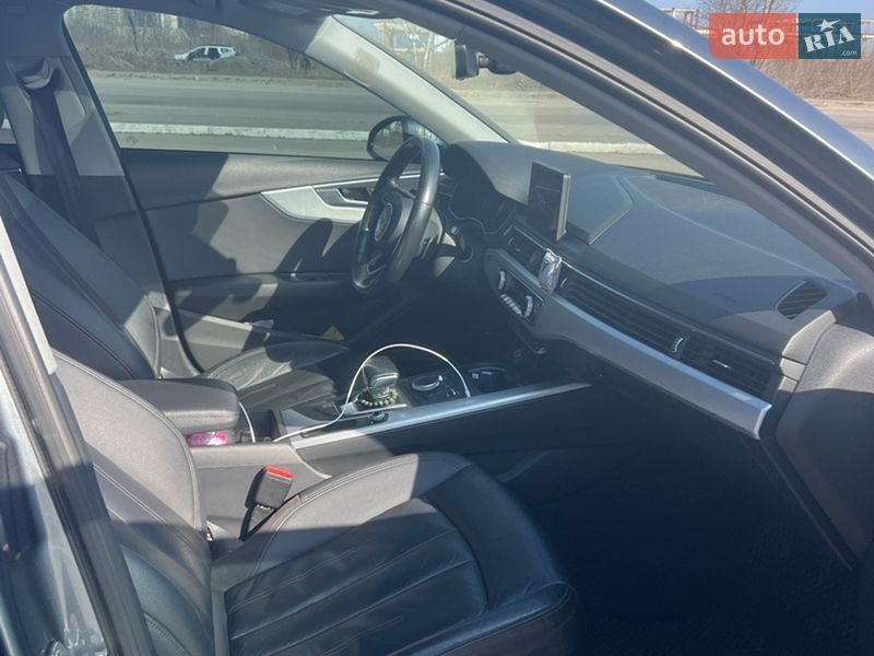 Седан Audi A4 2017 в Києві
