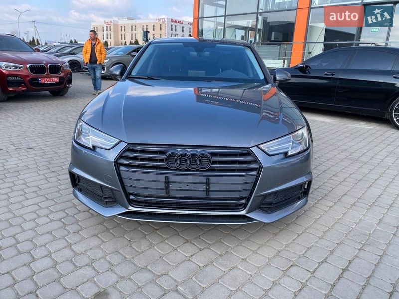 Седан Audi A4 2018 в Львове