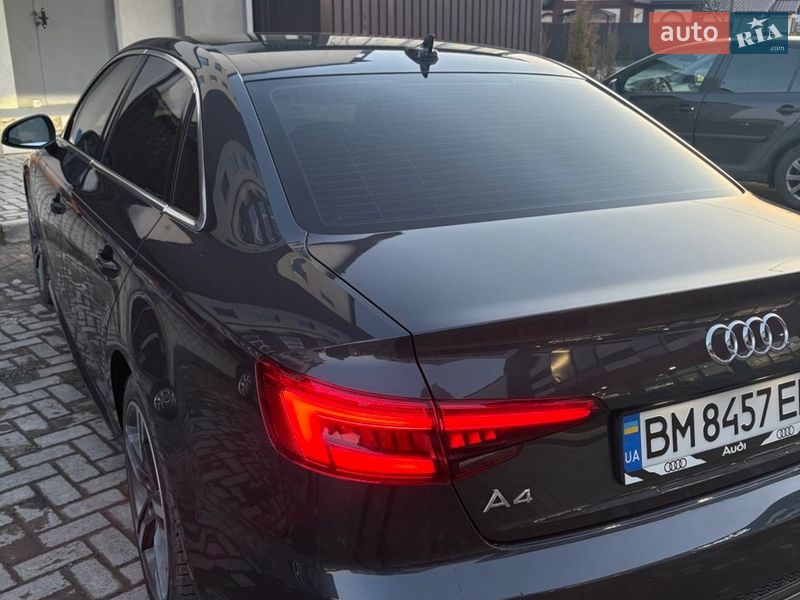 Седан Audi A4 2016 в Ромнах