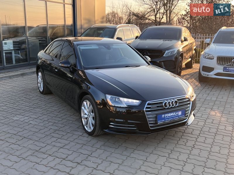 Седан Audi A4 2017 в Нововолынске