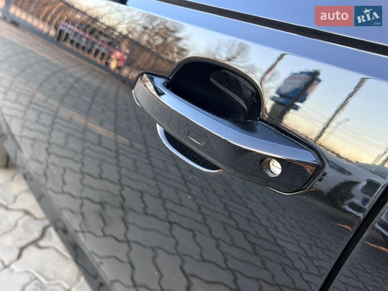 Седан Audi A4 2017 в Нововолынске
