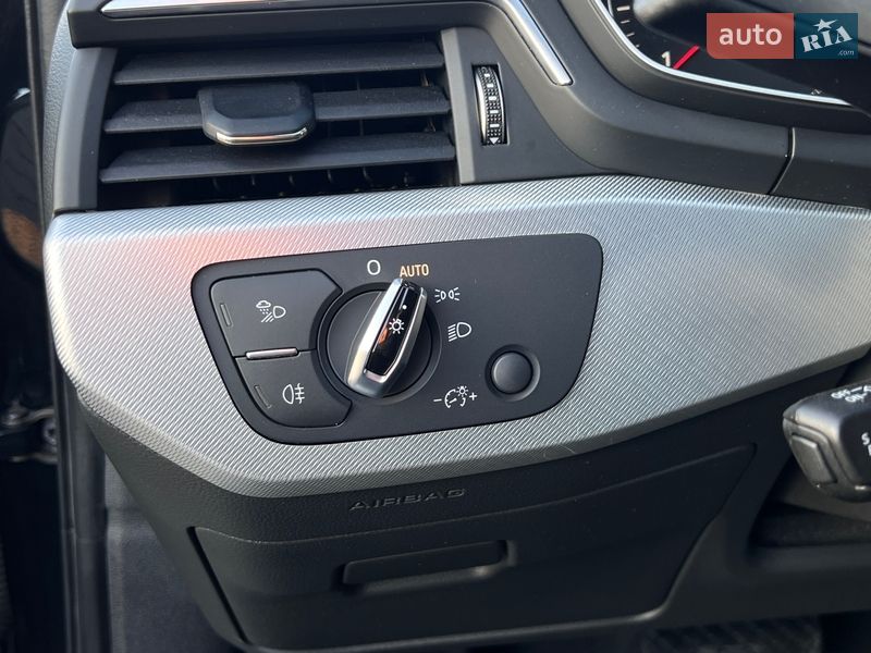 Седан Audi A4 2017 в Нововолынске