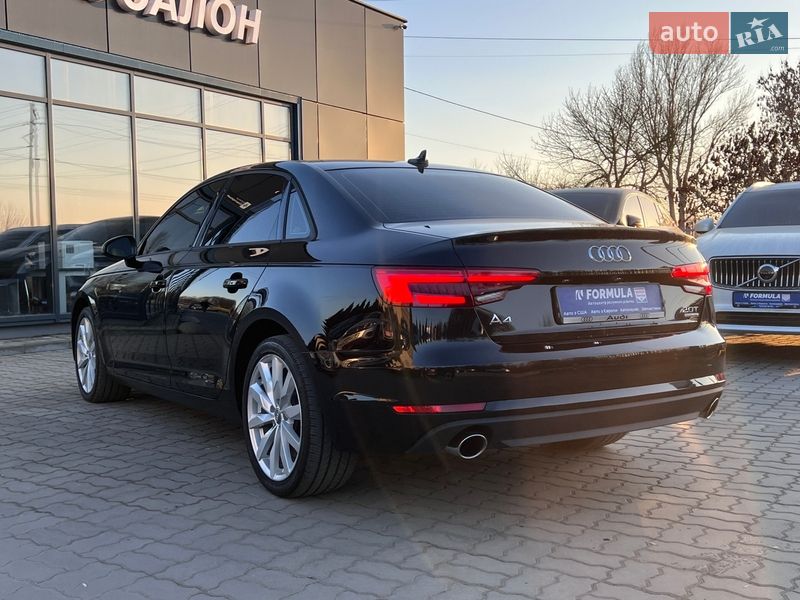 Седан Audi A4 2017 в Нововолынске